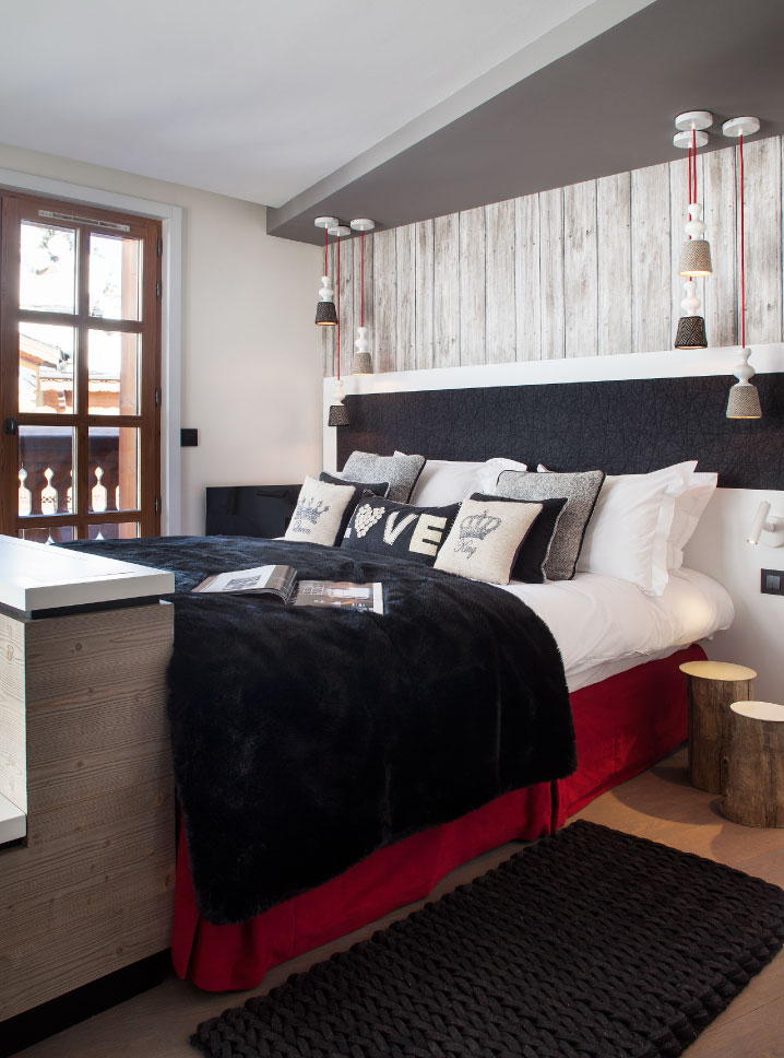 Chalet Colombe Bedroom - Luxury Ski Chalet in Courchevel 1850