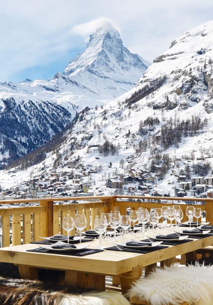 Terrace with outdoor dining at Chalet Les Anges, Zermatt