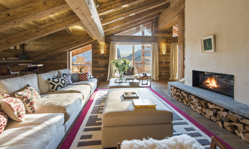 Open fireplace at Place Blanche in Verbier